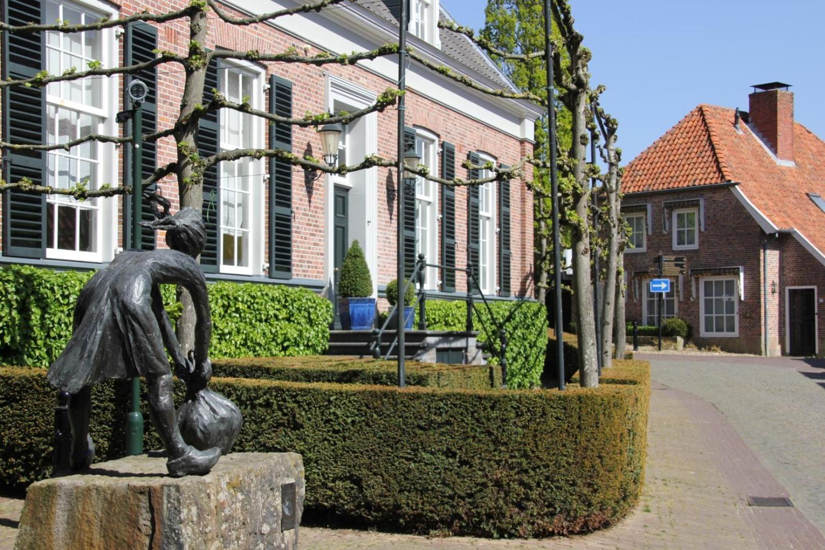 אוטמארסום Hotel Van Der Maas מראה חיצוני תמונה