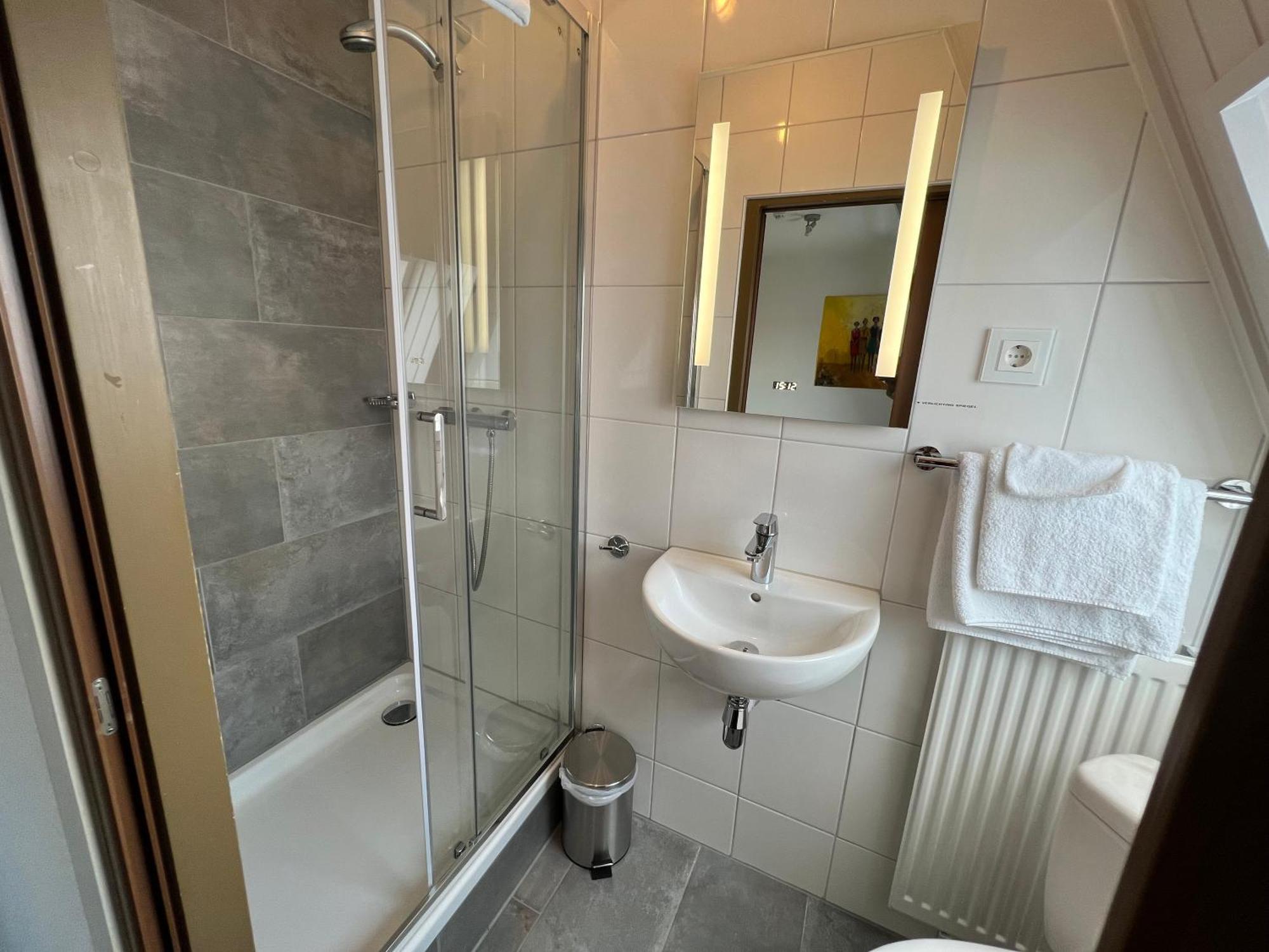 אוטמארסום Hotel Van Der Maas מראה חיצוני תמונה