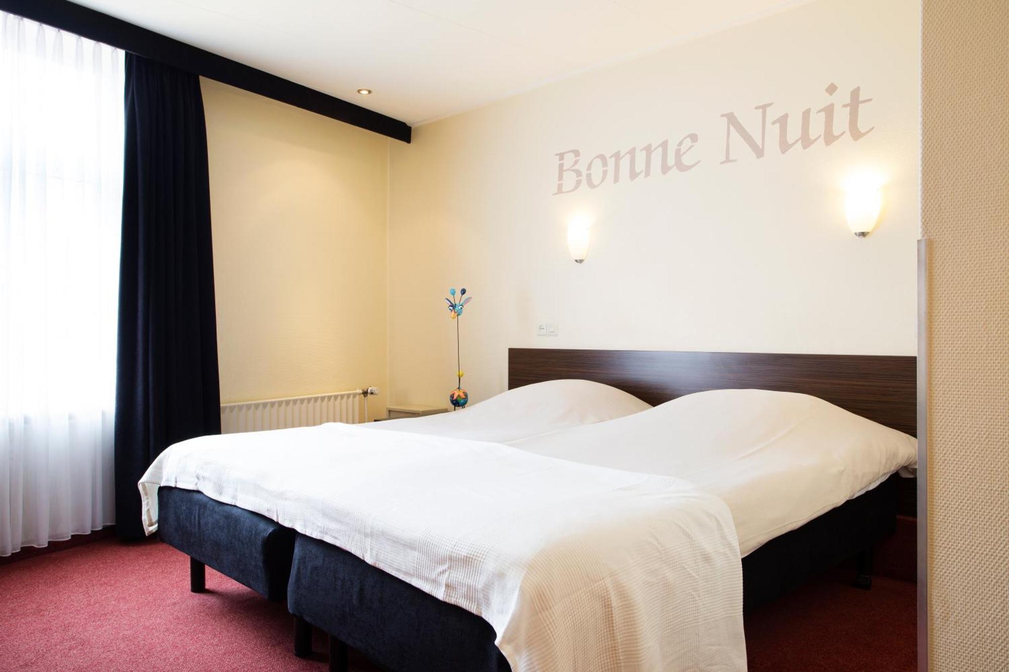 אוטמארסום Hotel Van Der Maas מראה חיצוני תמונה
